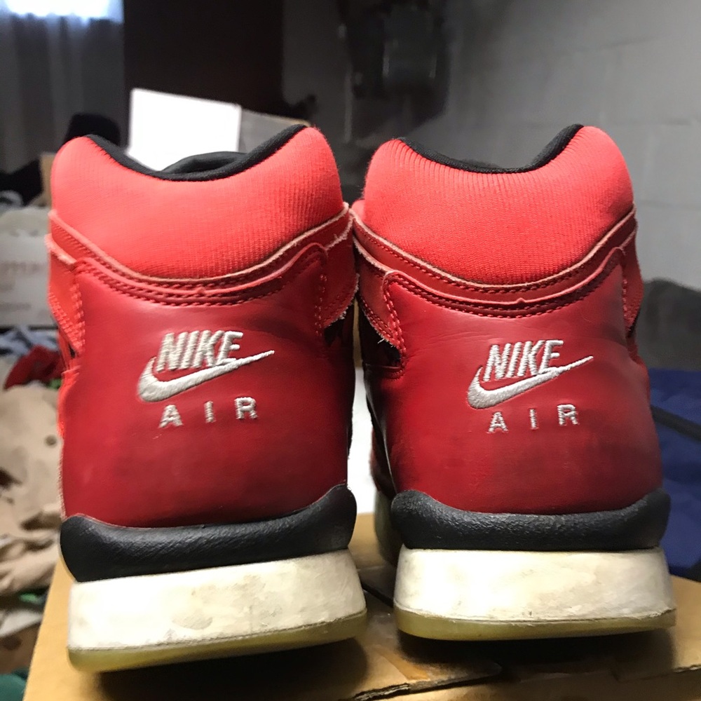 Nike Air Tech Challenge Hybrid